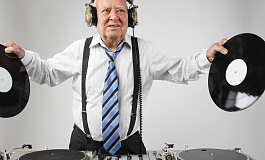 СЗВ-СТАЖ на пенсионера необходимо сдать еще раз