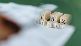 Каким фирмам перенесли срок уплаты налогов за I квартал 2022 г.