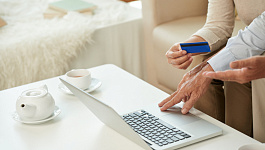 Увольнение сотрудника после покупки путевки не лишает компанию права на возмещение расходов