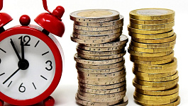 Должна ли выплата премии совпадать с выплатой зарплаты?