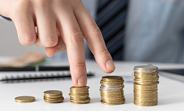 Когда работнику нужно доплатить до МРОТ в 2026 году и как оформить